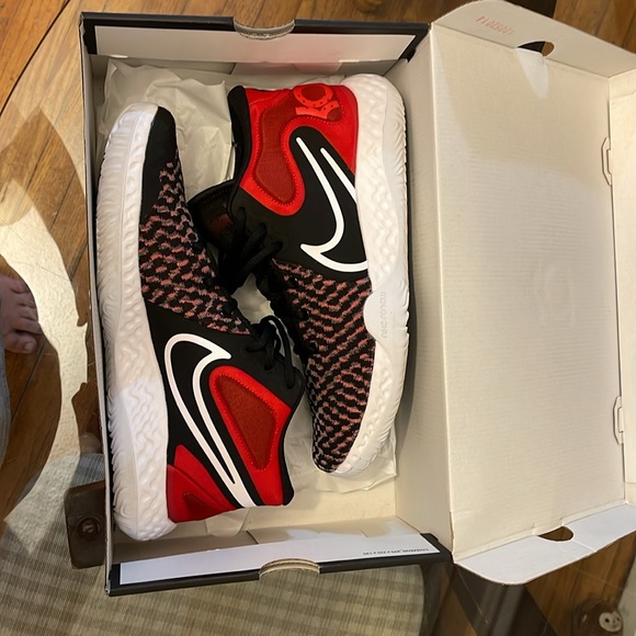 KD Trey 5 VIII - Picture 4 of 5